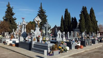 Paracuellos amplía su cementerio con 204 nuevas fosas