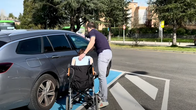 Majadahonda insta a respetar las plazas reservadas a personas con movilidad reducida
